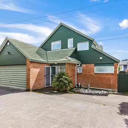 Private And Sunny 3-Bedroom Home With Parking Auckland Kültér fotó