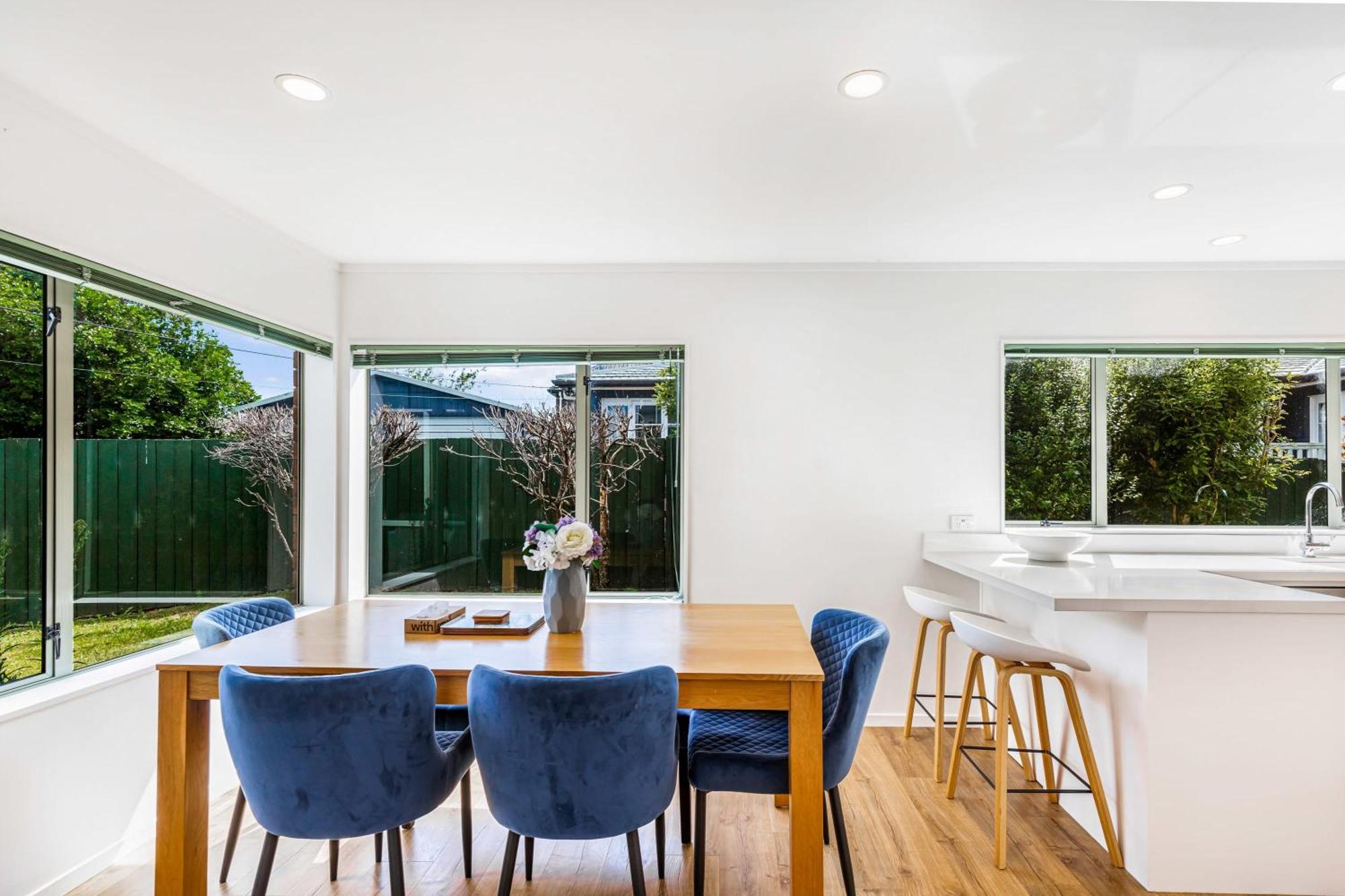Private And Sunny 3-Bedroom Home With Parking Auckland Kültér fotó