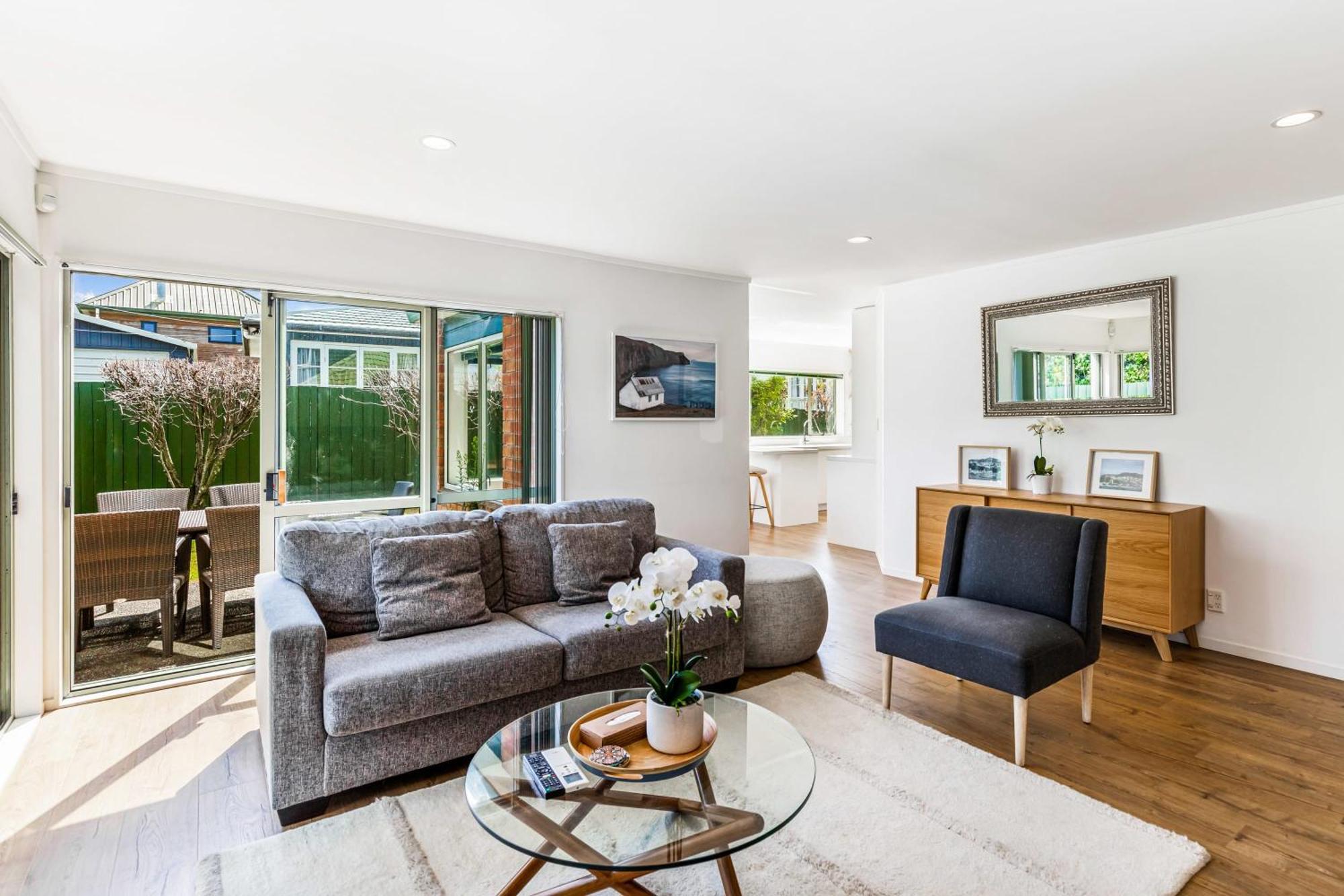 Private And Sunny 3-Bedroom Home With Parking Auckland Kültér fotó