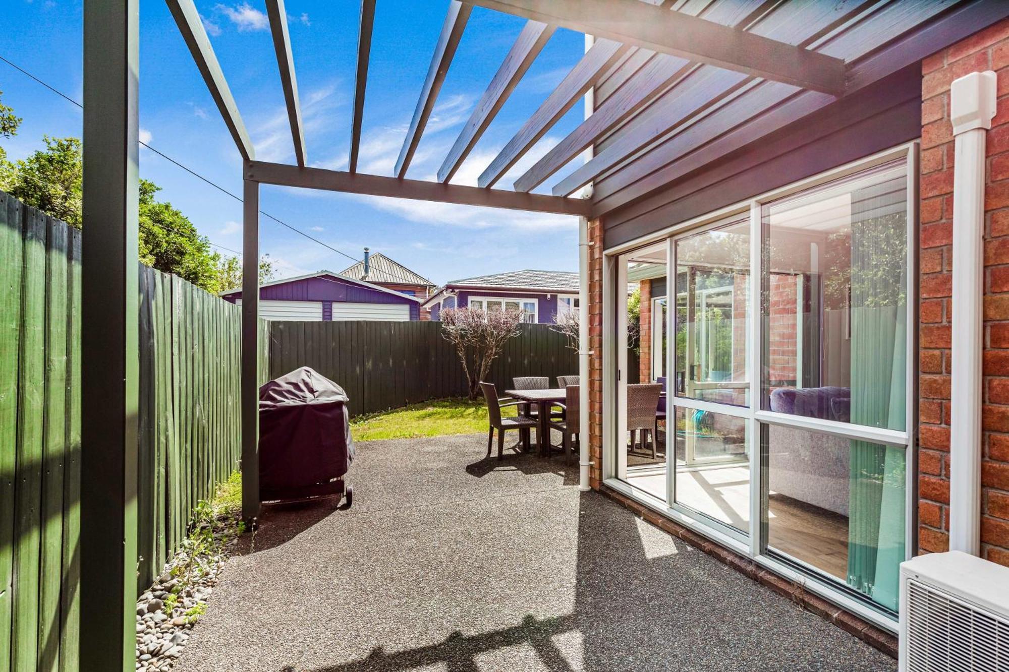 Private And Sunny 3-Bedroom Home With Parking Auckland Kültér fotó